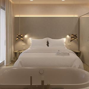 Premium Suite